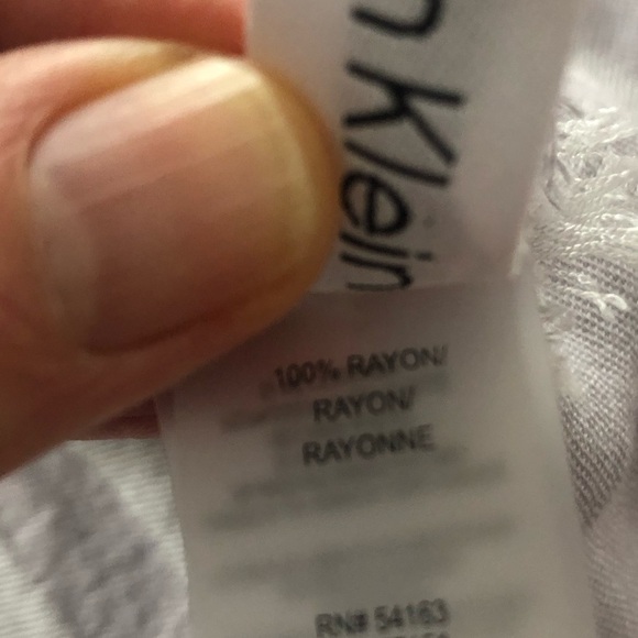 Calvin Klein soft gray shawl Wrap rayon - Picture 3 of 6